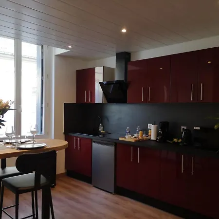 Elo Apartment *
